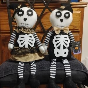 🎃 Halloween Skeleton Shelf Sitters – Set of 2 (NWT)